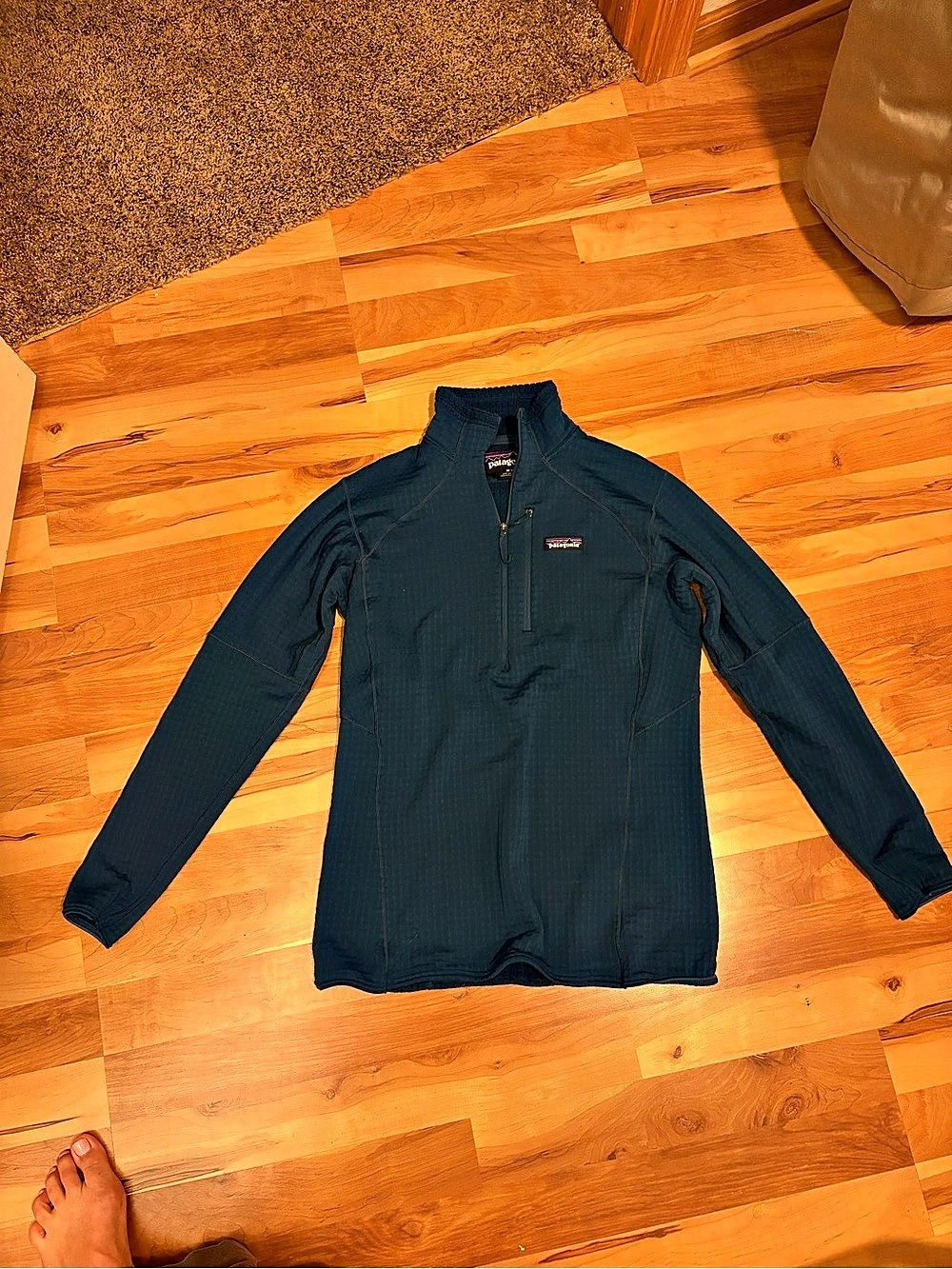 Patagonia Green Quarter-Zip Pullover Like New